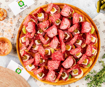 Канапе с салями и фетой 35 шт.