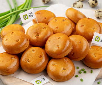 Мини-пирожки с луком и яйцом 20 шт.