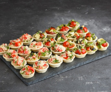 Ассорти тарталеток с овощами и кускусом 24 шт.