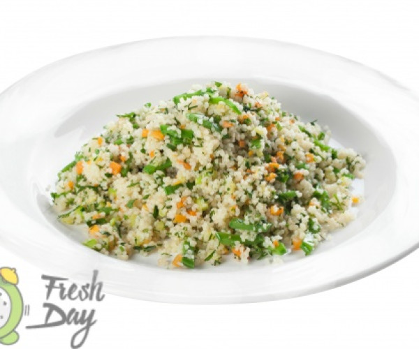 Кускус с морковью и стручковым горошком