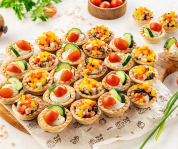 Ассорти тарталеток с карбонадом и овощами 40 шт.